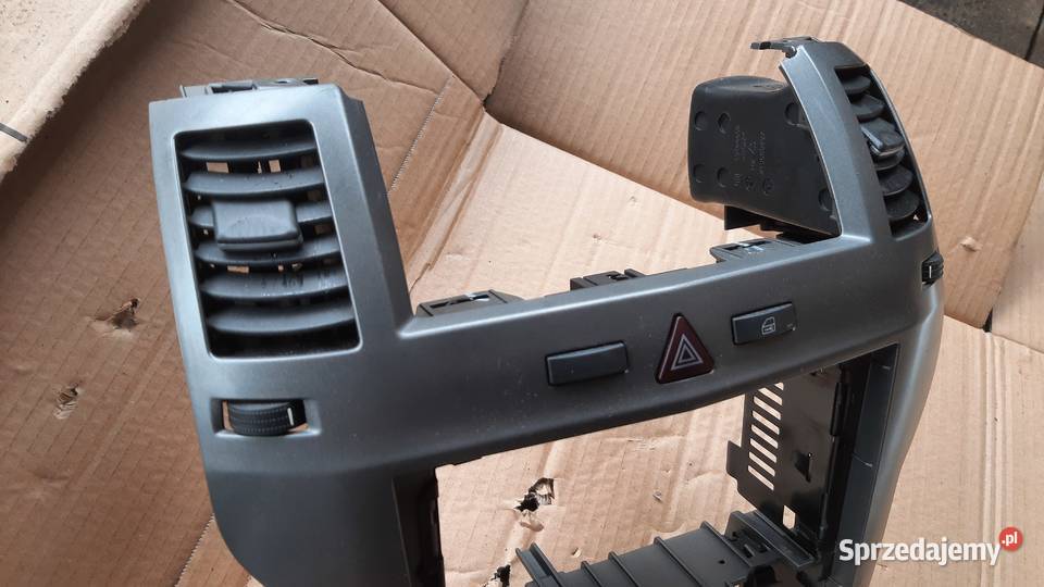 ramka panel kokpitu opel zafira b kratka