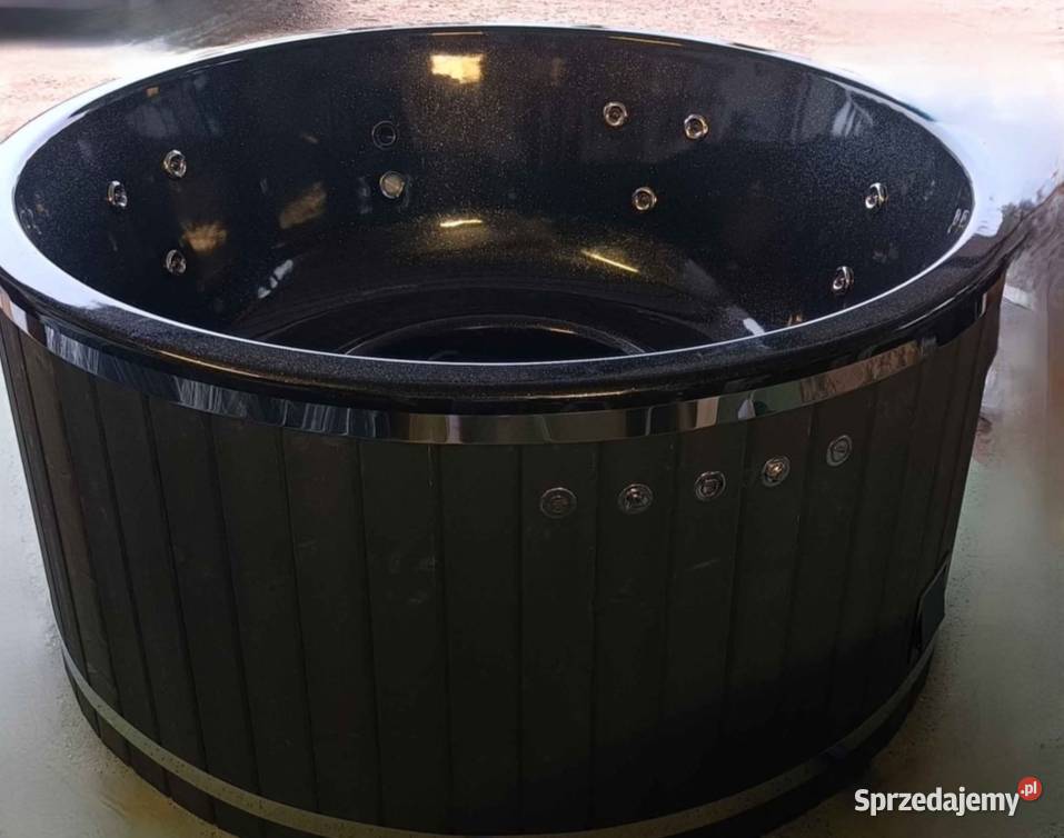 Balia ogrodowa 16 dysz wodnych w pełnej wersji Świecie