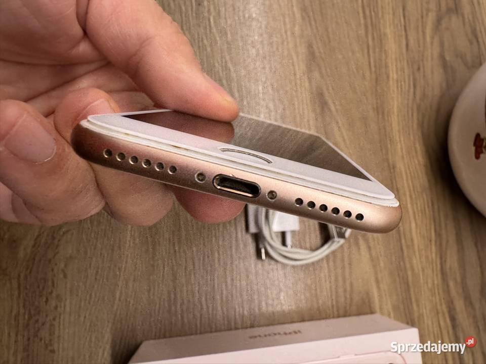 Telefon IPHONE 8 w stanie idealnym bez uszkodzeń Katowice