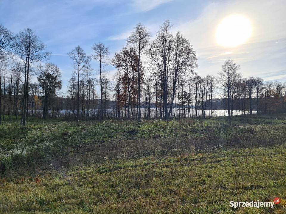 Duża budowlana Linia brzegowa jeziora Tejstymy