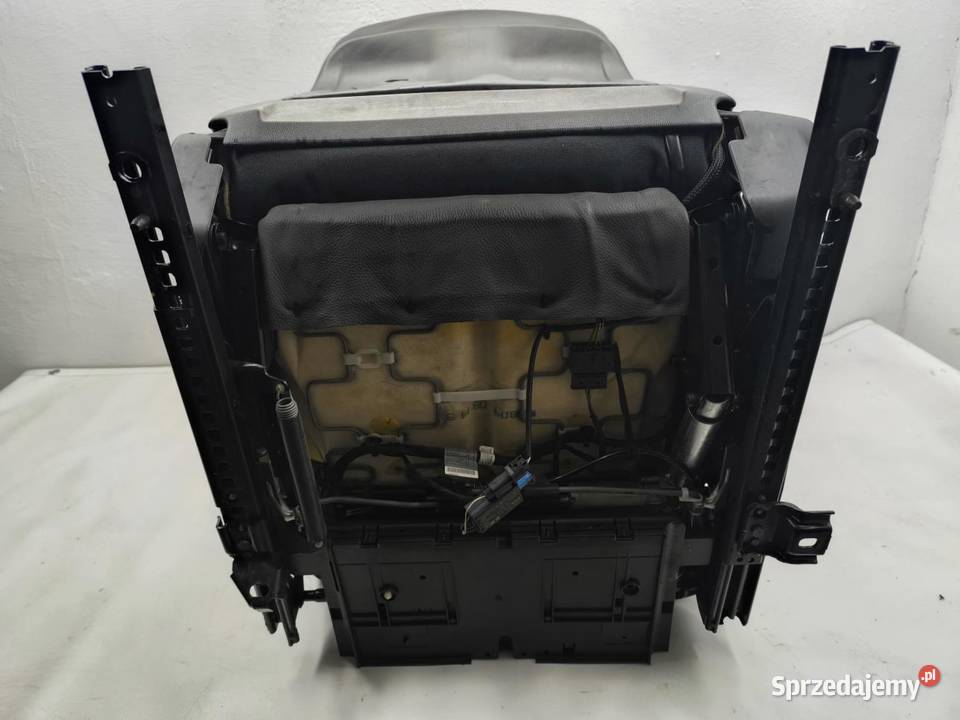 FOTEL PRAWY PRZÓD SKÓRA GRZANY BMW E61