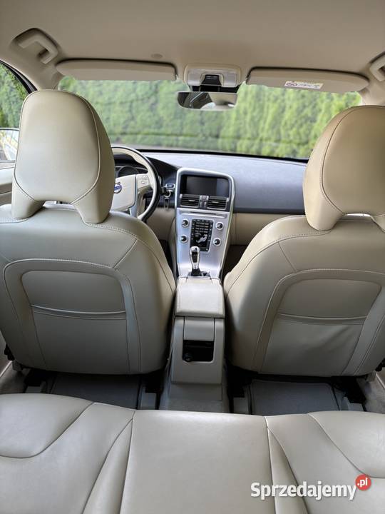Sprzedam Volvo XC60 wersja Momentum produkcji XC 60 Chojnice