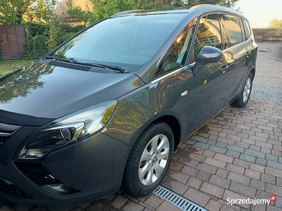 Opel Zafira 5 osobowy Rok produkcji 2016 Jarocin sprzedam