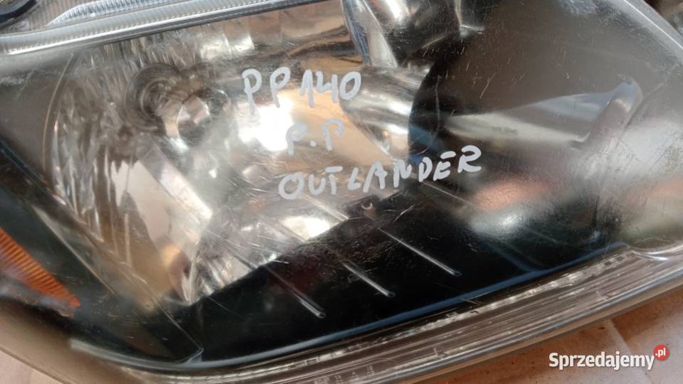 OUTLANDER I LAMPA PRZÓD PRAWA Oświetlenie wielkopolskie Zbierkowo