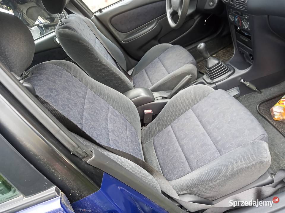 Wnętrze Fotele Kanapa Corolla E11 Hatchback 5D osobowe Sandomierz