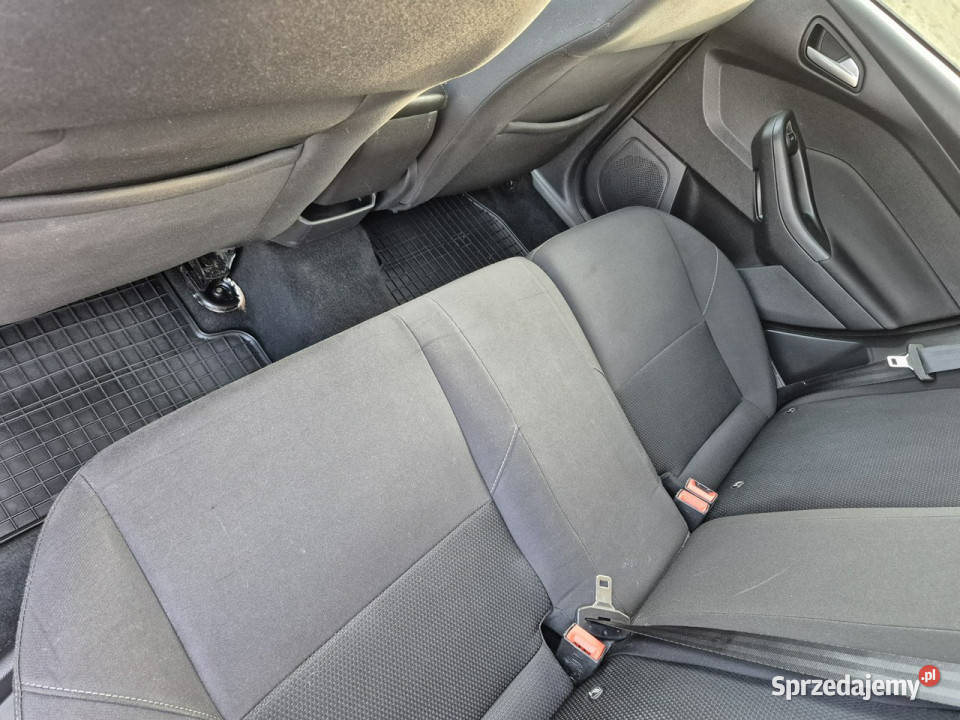 Ford Focus 15tdci navi bezwypadkowy alufegi pdc immobilizer Drelów