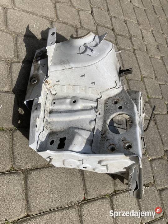 Fartuch podłużnicy prawy przód Clio V Winiary