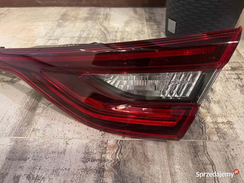 Lampa prawa tylna klapa Renault Talisman sedan Kraków