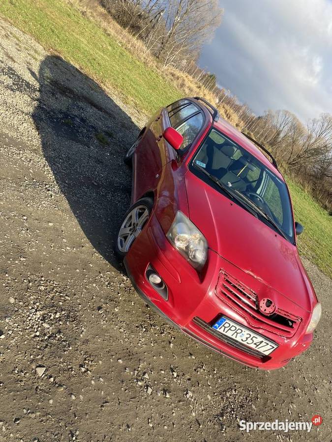 Toyota Avensis t25 kombi 16 LPG manualna