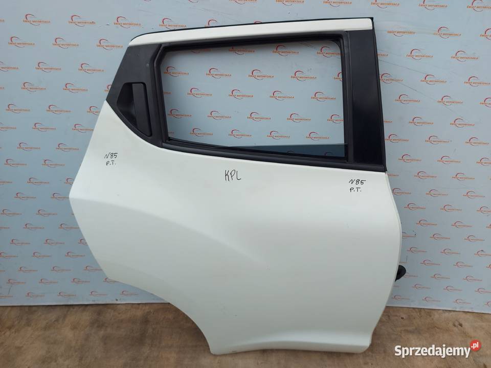 NISSAN JUKE 10r drzwi prawe przód 130 mikronów Karoseria sprzedam