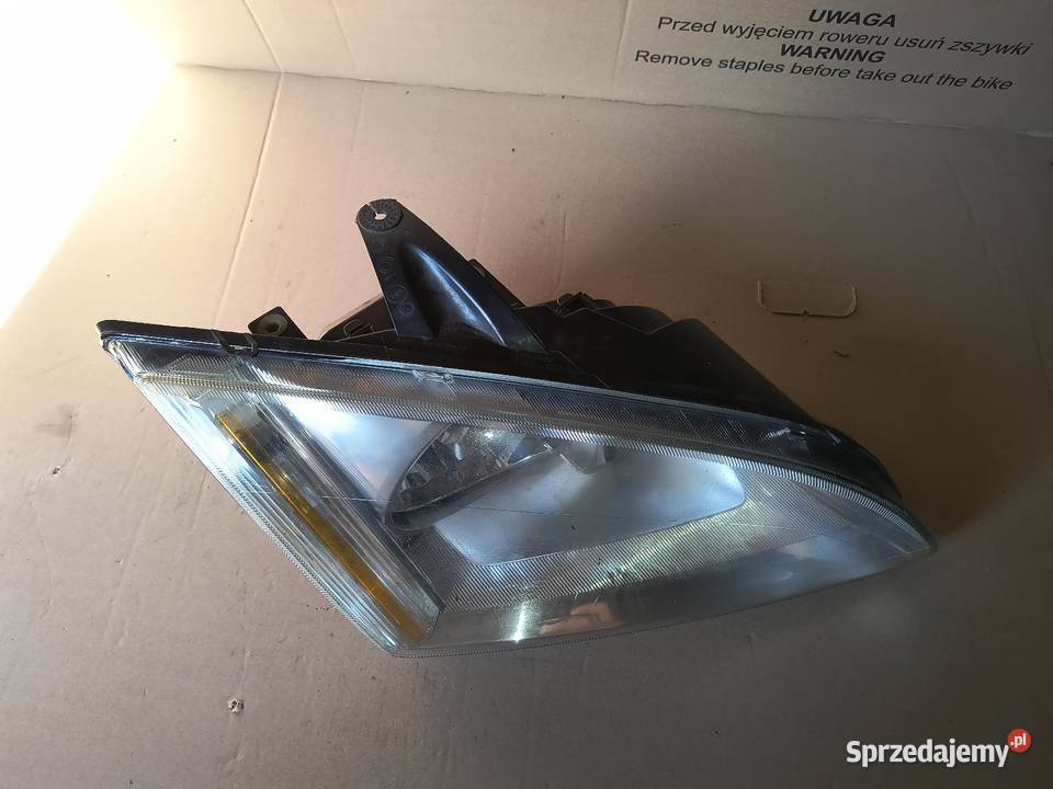 Ford Focus MK2 0408 Reflektor prawy kpl Oryginał osobowe Domasław