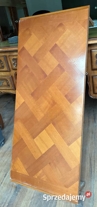 Elegancki stół z 6 siedziskami skórzanymi z Katowice