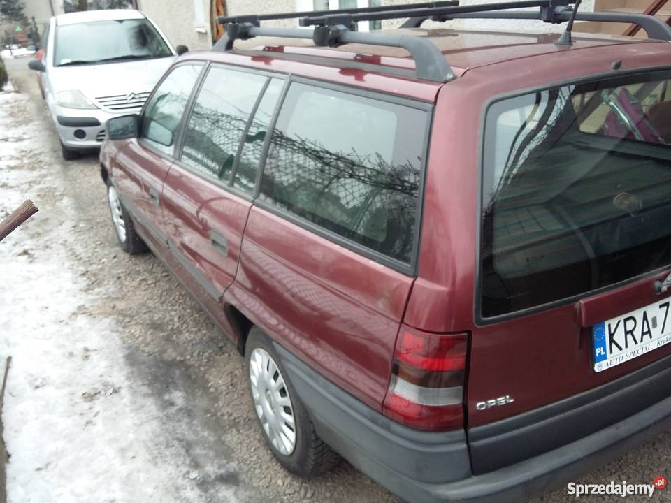 SPRZEDAM Opel Astra F 16 8V Benzyna 1994 Kombi Zarejestrowany w Polsce Wola Zachariaszowska