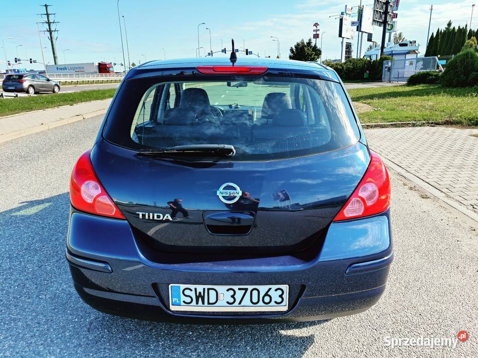 Nissan Tiida 18 benz nieuszkodzony