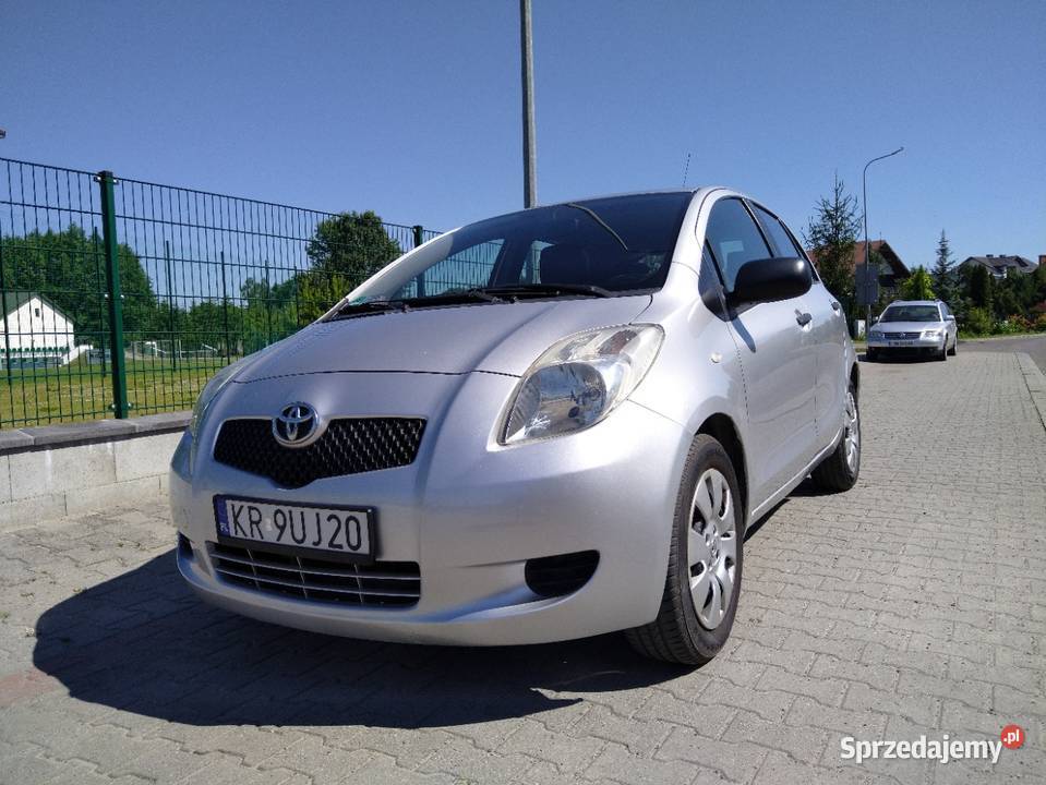 Toyota Yaris 2006 13 benzyna klima 86KM sprzedam