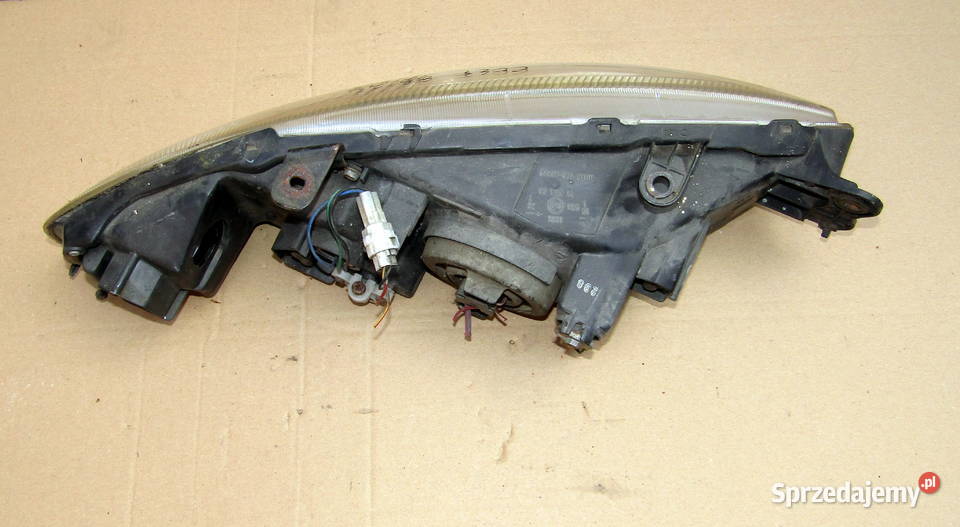 LAMPA PRZEDNIA LEWAPRAWA MITSUBISHI COLT V