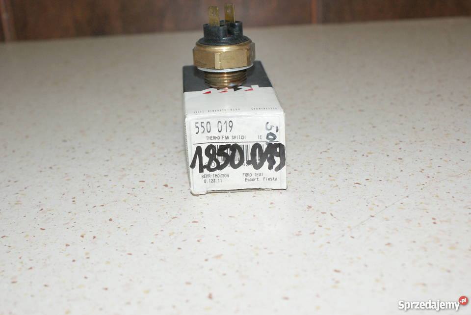 Termowyłącznik wentylatora chłodnicy FORD ESCORT układ elektryczny silnika mazowieckie Białobrzegi sprzedam