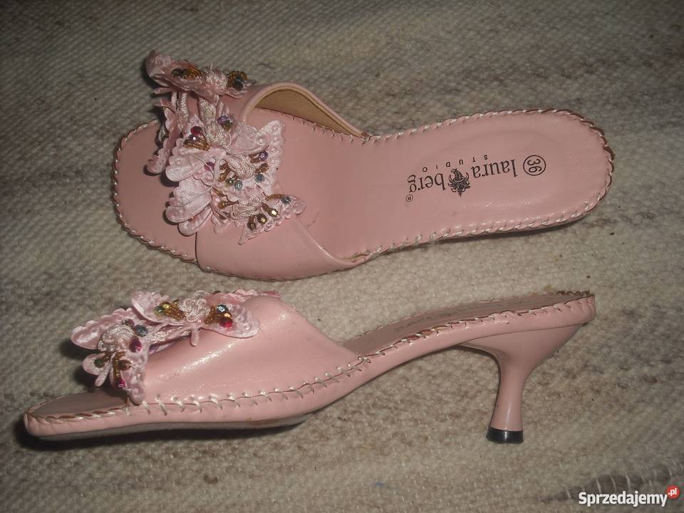 KLAPKI DAMSKIE Sandały i klapki