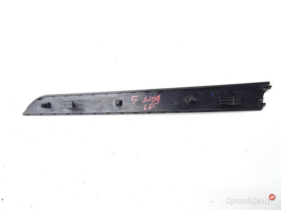 LISTWA DEKOR BOCZKA DRZWI PRZÓD TYŁ 8K0867409 osobowe sprzedam