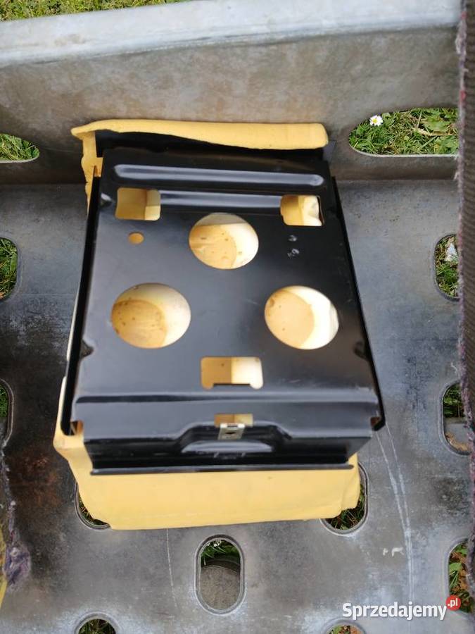 Mercedes W124 maska grillsiedzenia tapicerka