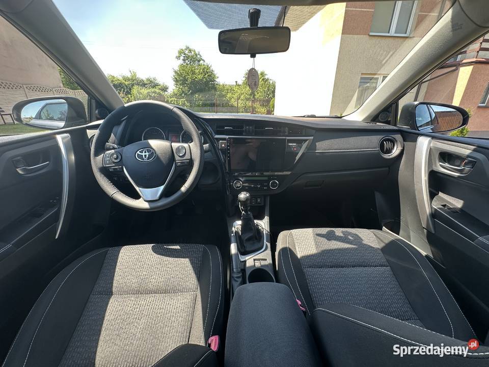 Toyota Auris 2015r 16 Benzyna Radom