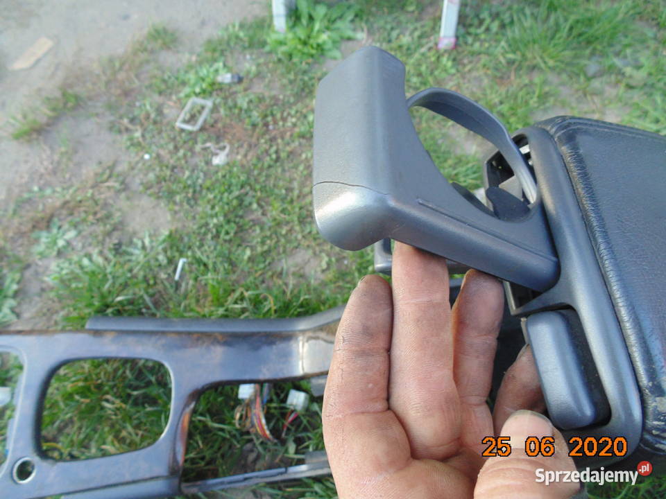 Podłokietnik skórzany cupholdery Volvo s70 v70 Rok produkcji 1997 Kraków
