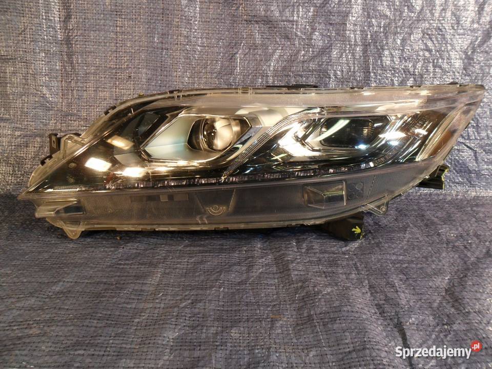 Mitsubishi Eclipse Cross reflektor prawy przedni osobowe Nowy Tomyśl