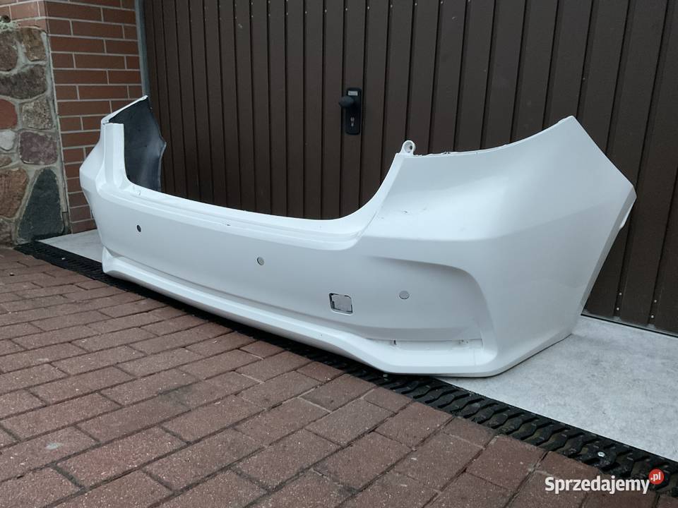 Toyota Corolla E21 Sedan Zderzak Tył sprzedam