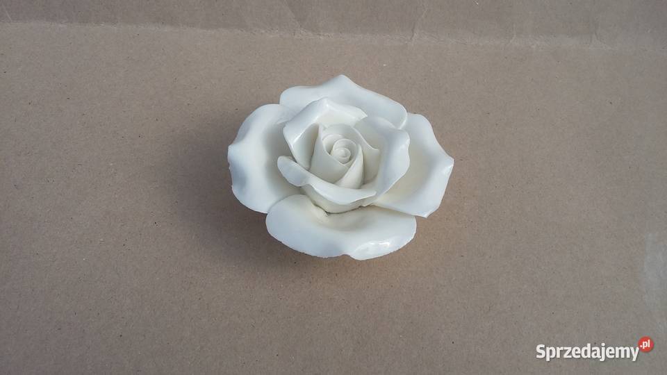 Ceramiczna RÓŻA KWIAT z możliwością przykręcenia sprzedam