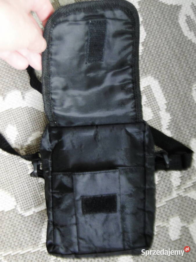 Pojemna choć mała torebka Uniseks Warszawa