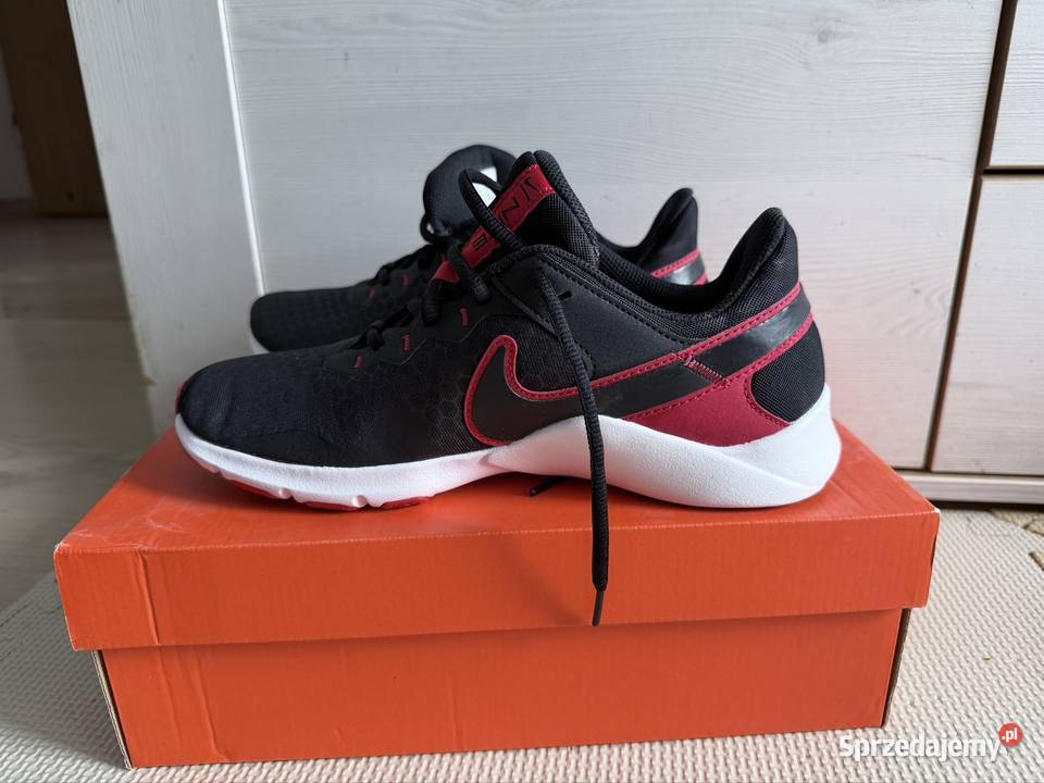 NIKE Legend Essential 2 nowe Skarżysko-Kamienna