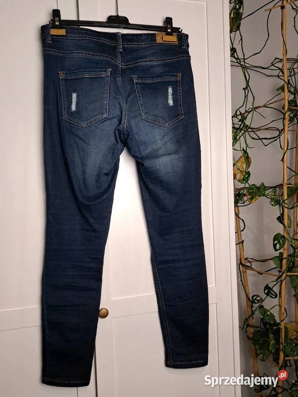 Jeansy Diverse z przetarciami 38 elastyczne Trąbki Wielkie