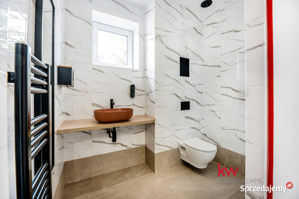 Wynajem lokalu Poznań Polska 9406 metrów biurowy wielkopolskie