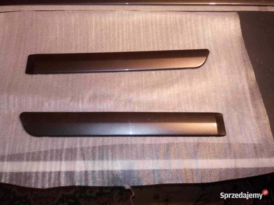 Listwy boczne ochronne lakierowane na drzwi Mitsubishi ASX