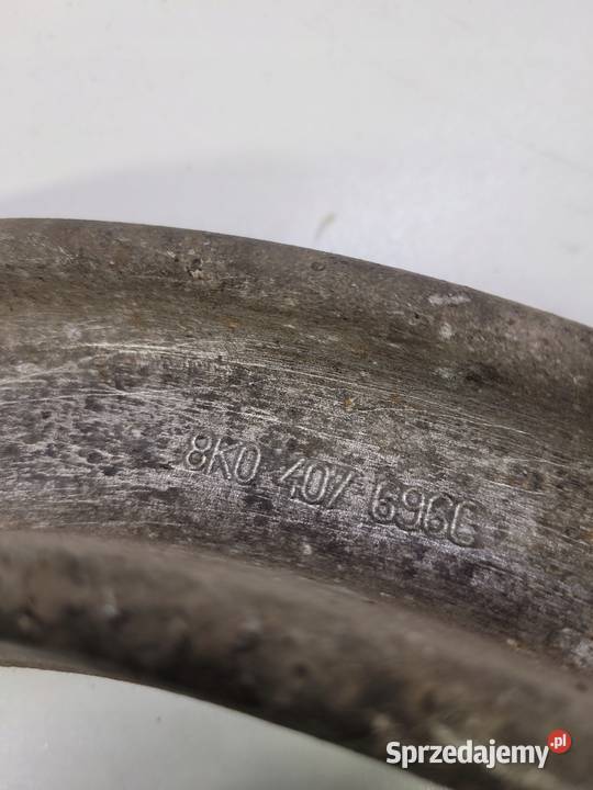 WAHACZ PRAWY PRZÓD AUDI A4 A5 Q5 8K0407696C