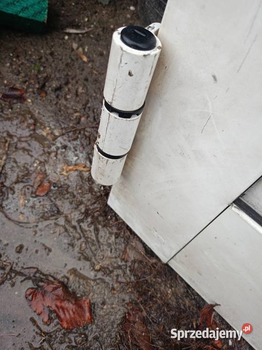 Drzwi garażowe bramy hale Solec nad Wisłą