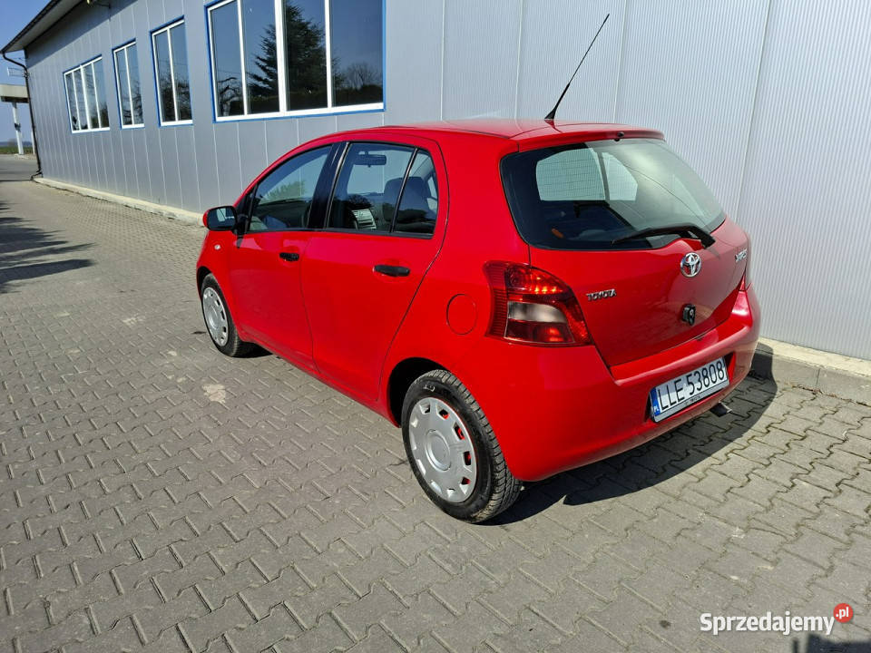 Toyota Yaris 13 benzyna na łańcuchu 5 drzwi 184000km Jacków sprzedam