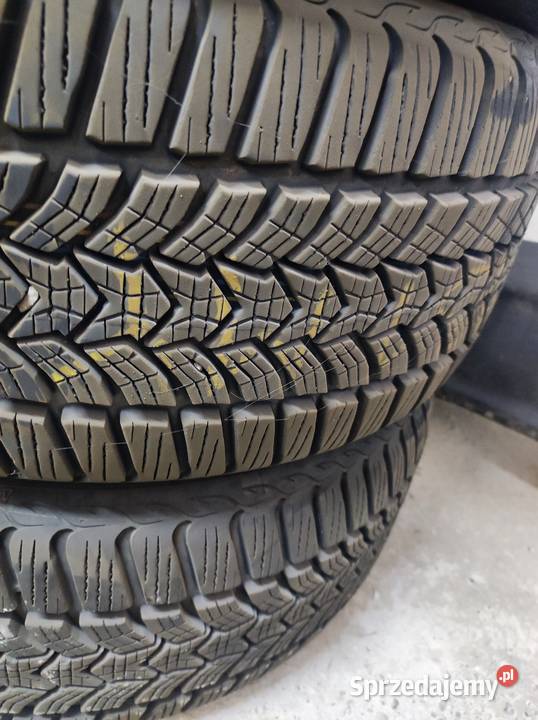 Opony zimowe Dębica Frigo 22545R17 Krosno sprzedam
