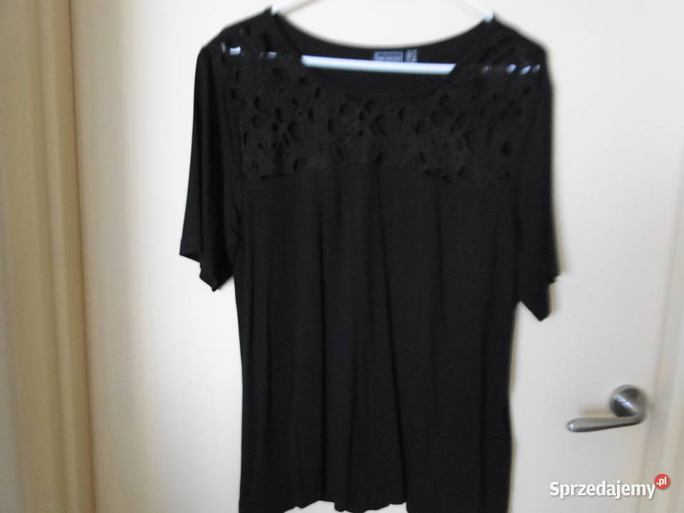 NOWA bluzka z BonPrix ozdobna koronka dekolcie