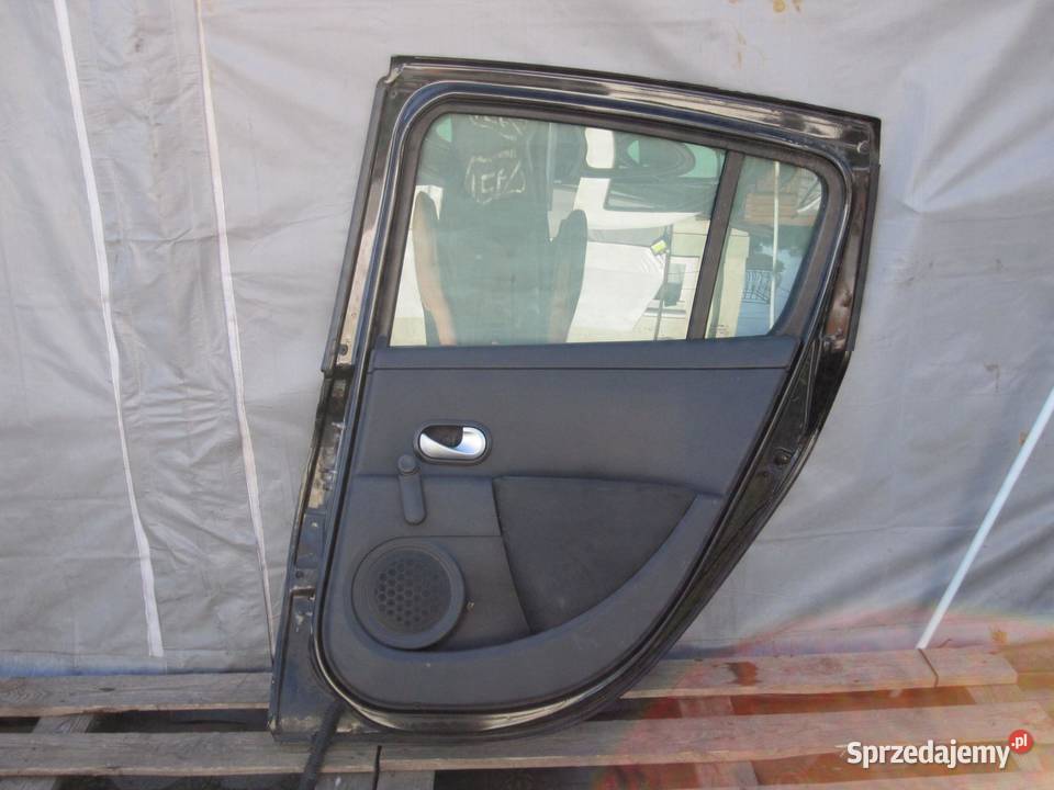 RENAULT CLIO III LIFT 12r drzwi prawe tył Drzwi świętokrzyskie sprzedam