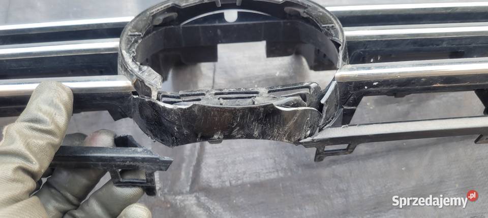 VW TOURAN II 5TA GRILL ATRAPA Ruda Śląska