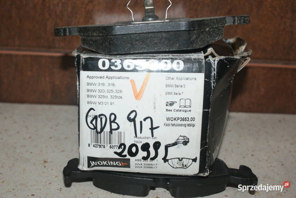 GDB917 TRW KLOCKI HAMULC BMW 5 E34 8897 TYŁ Białobrzegi sprzedam