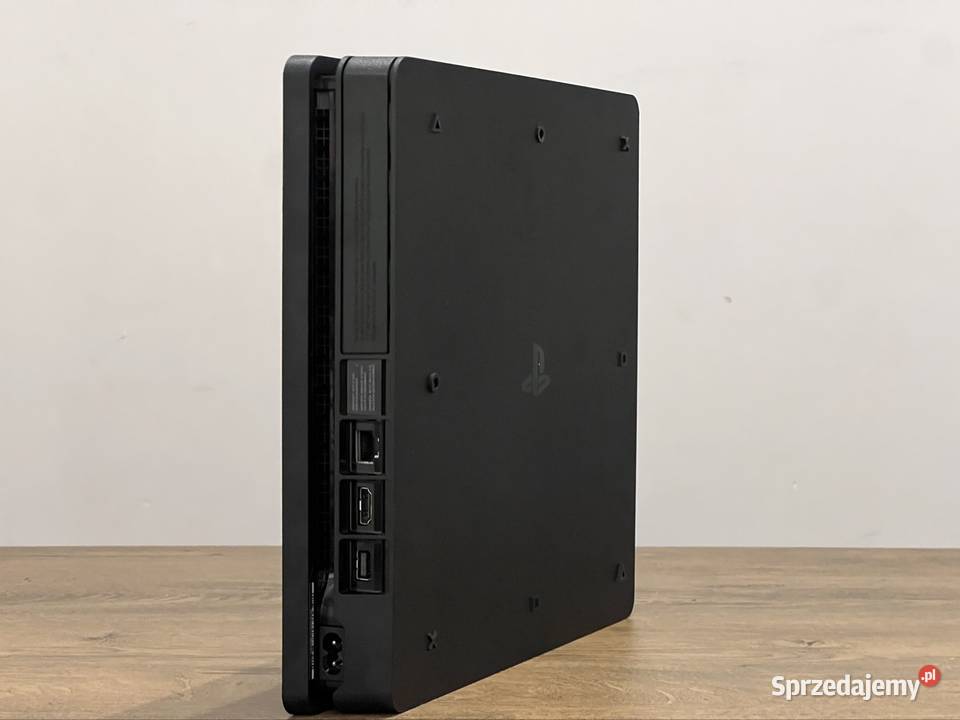 4 Slim 500GB 2 pady 3 gry kable