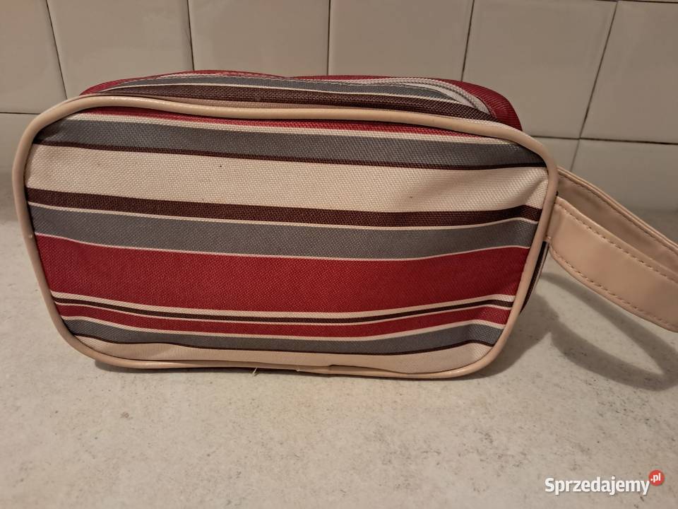 Kosmetyczka na suwak z uchem do sprzedania Kraków