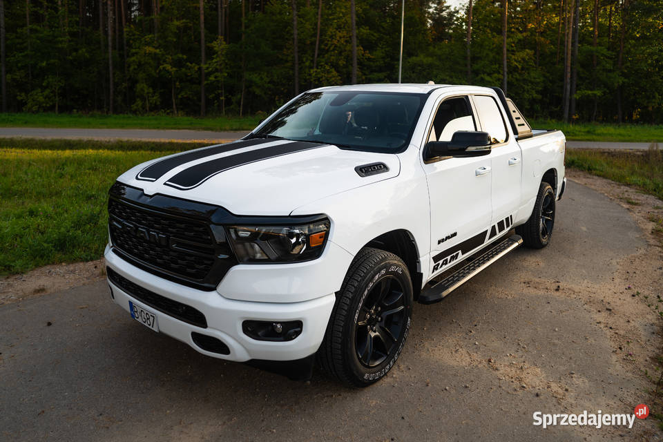 RAM 1500 57 HEMI 4X4 MAŁY PRZEBIEG LPG Pickup Łapy sprzedam