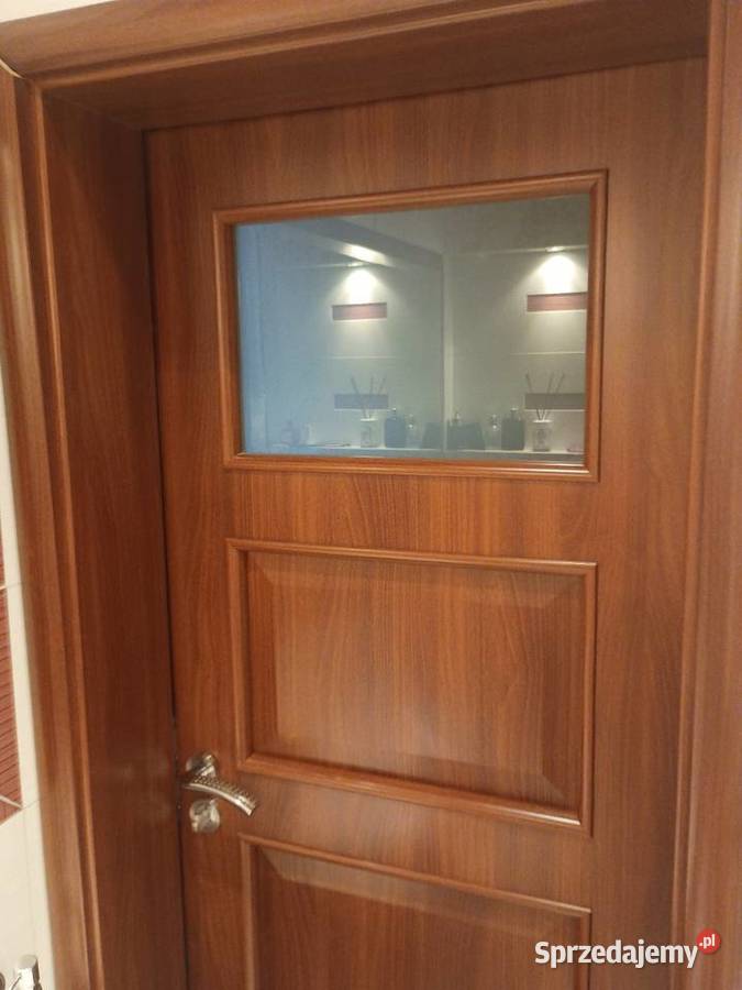 Drzwi wewnętrzne używane