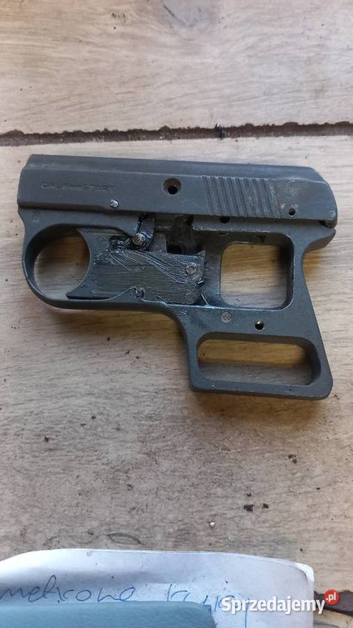 Straszak Slavia pistolet hukowy startowy 6mm Rożnowa