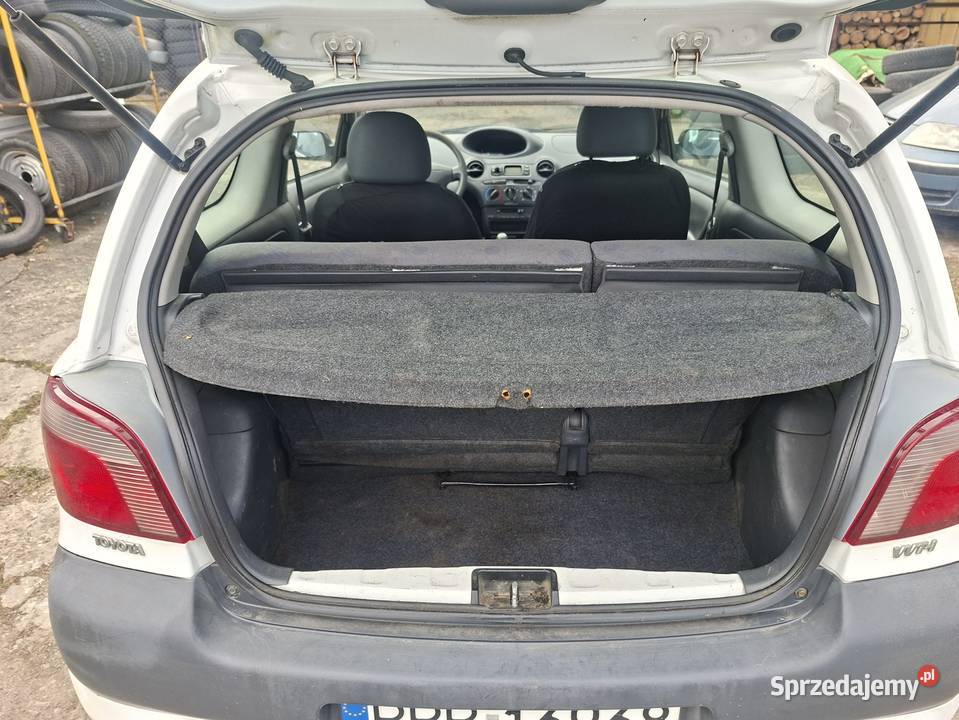 Toyota Yaris BEZ KOROZJI zarejestrowany Przemyśl sprzedam