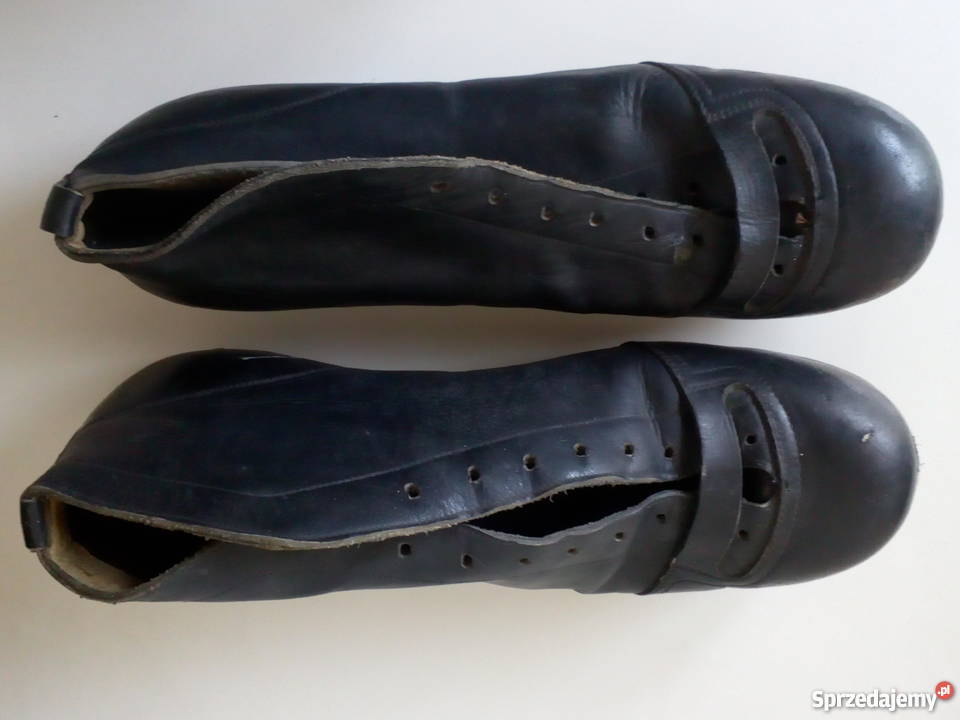 Przedwojenne buty piłkarskie korki Rzeszów