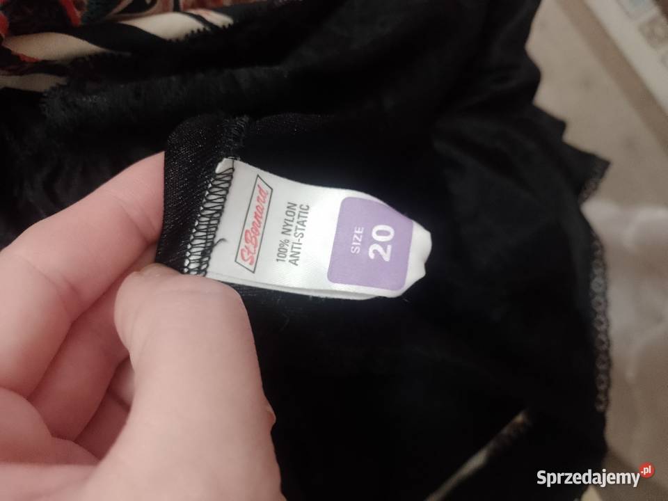 484XL Ekskluzywna czarna halka pod sukienkę z małopolskie